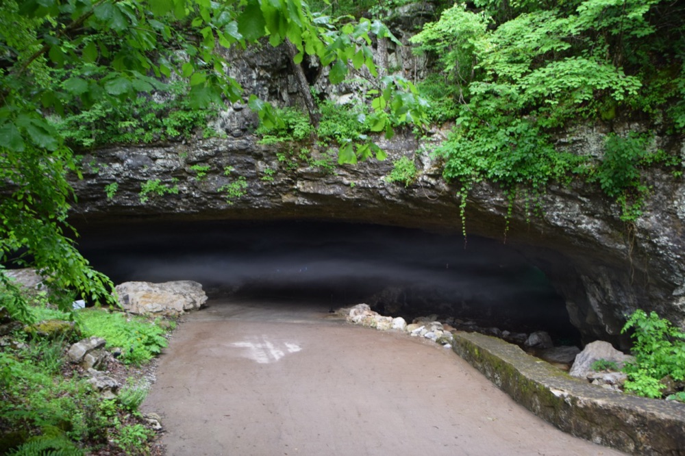 Вход в The Caverns, Теннесси