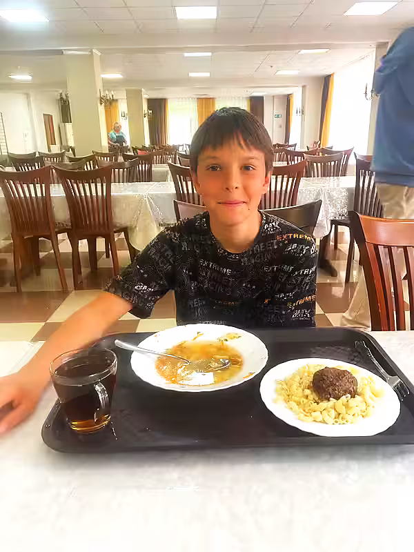 Столовая лагеря АйДаКемп