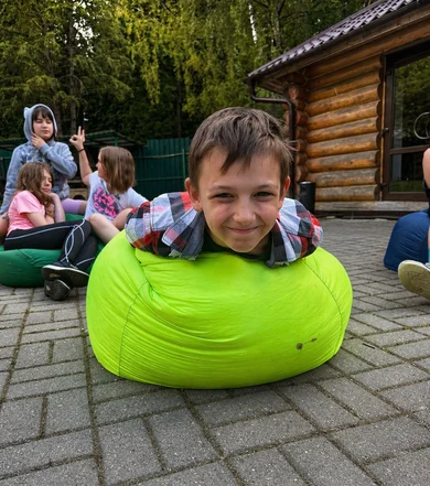 Дети на занятии в IT-лагере АйДаКемп